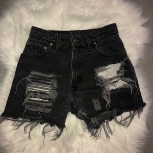 Black Levi’s Shorts